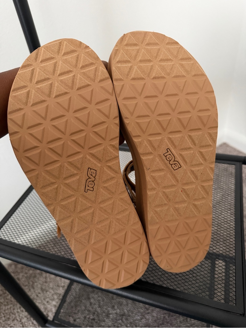 Women's Camel Teva Flatform Universal Platform Sandals (NWOT) Size 8 - Picture 5 of 7